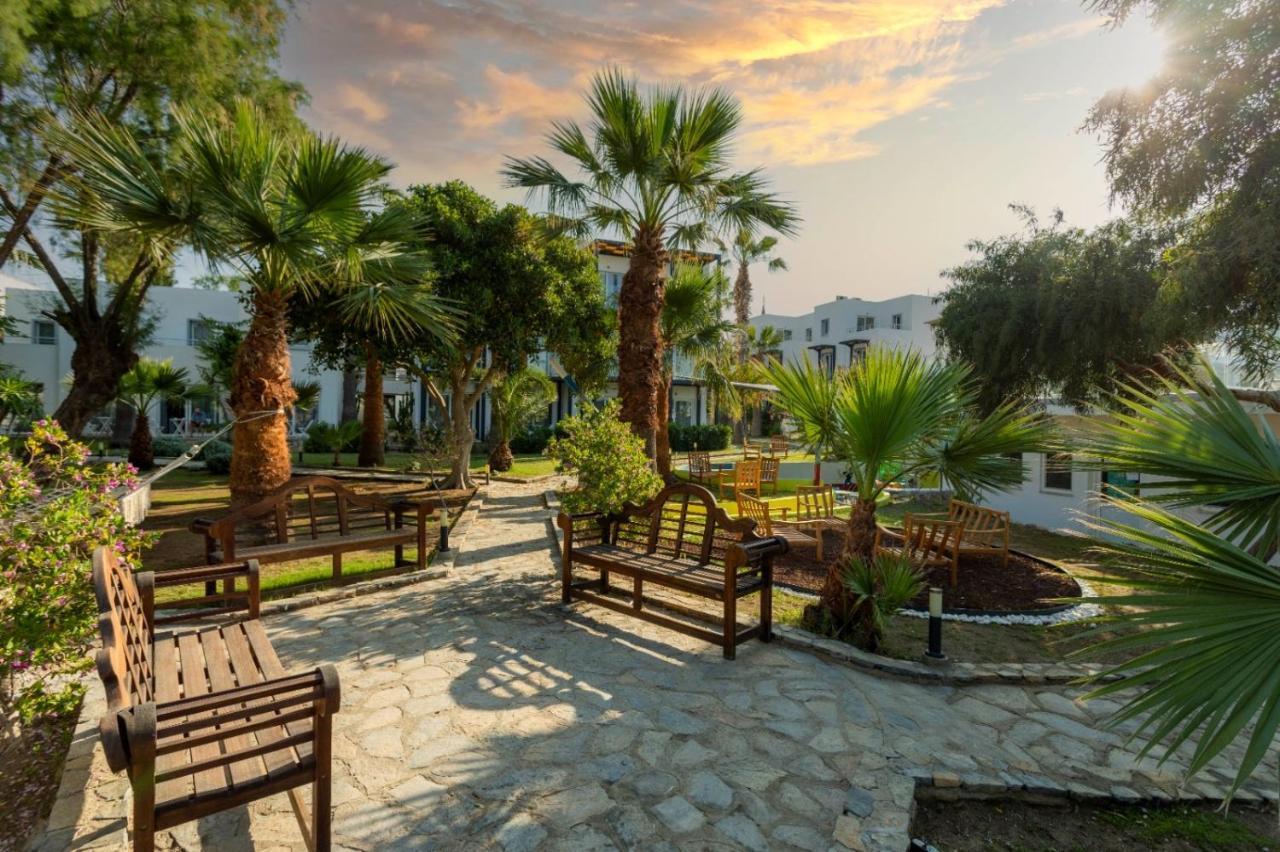 Charm Beach Hotel Акярлар Екстер'єр фото