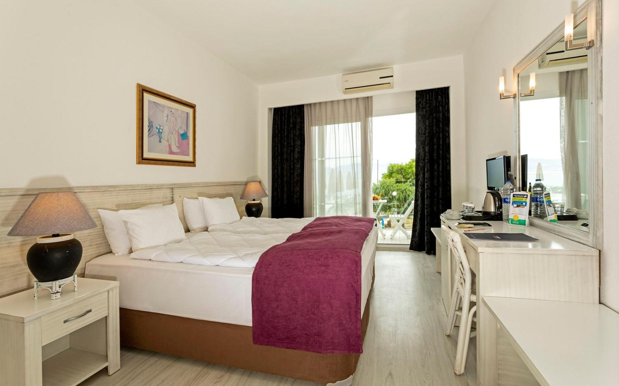 Charm Beach Hotel Акярлар Екстер'єр фото