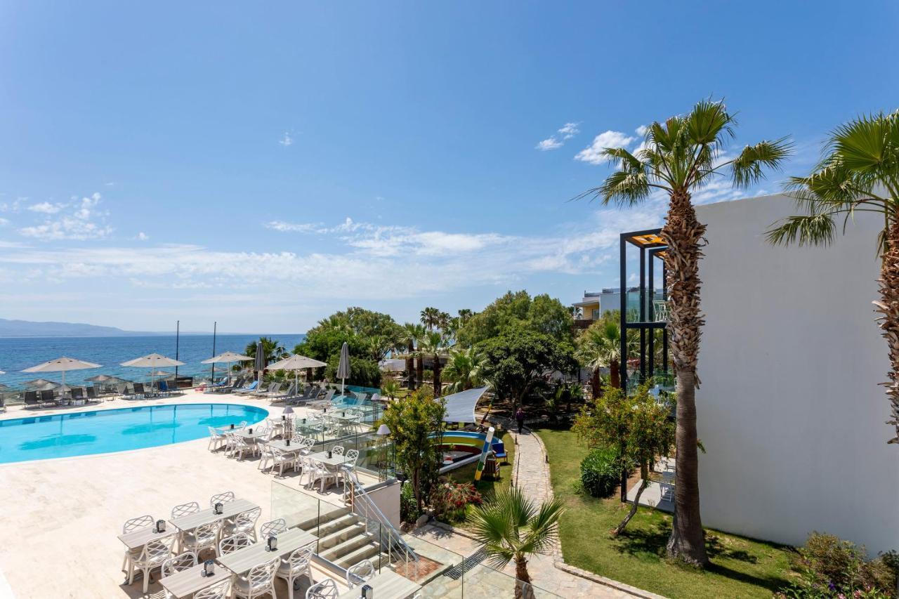 Charm Beach Hotel Акярлар Екстер'єр фото