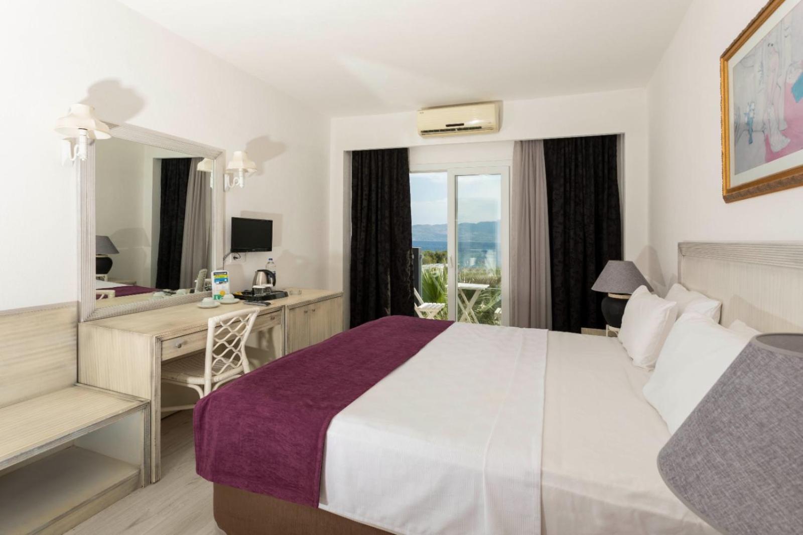 Charm Beach Hotel Акярлар Екстер'єр фото