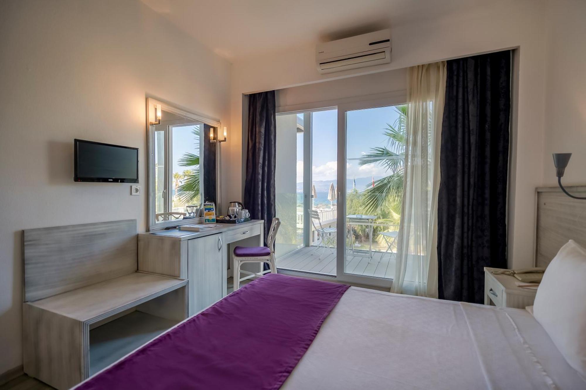Charm Beach Hotel Акярлар Екстер'єр фото